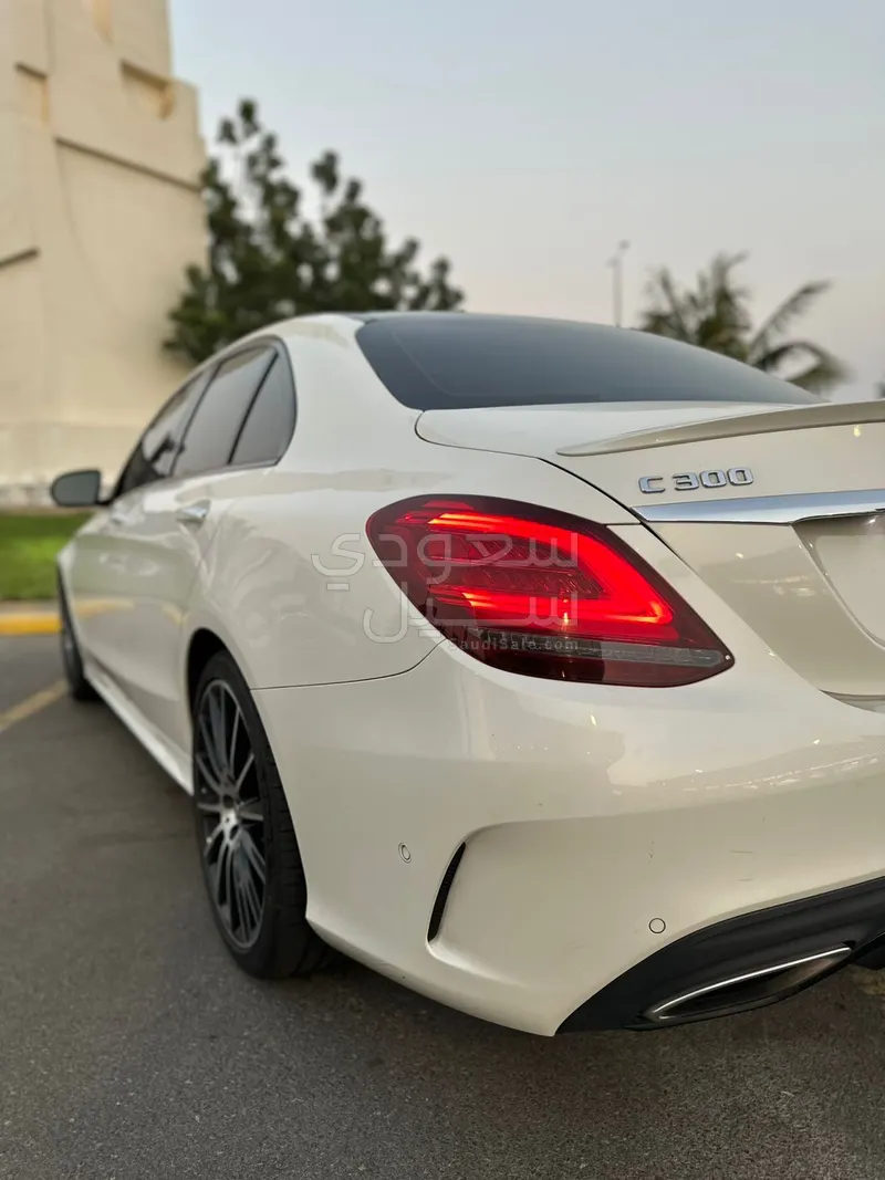 2019 مرسيدس - بنز سي 300