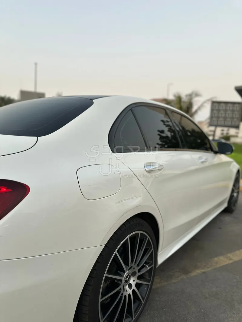 2019 مرسيدس - بنز سي 300