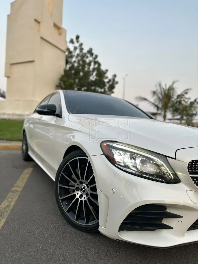 2019 مرسيدس - بنز سي 300