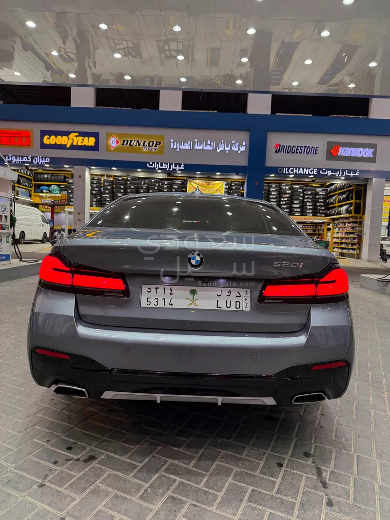 2021 بي ام دبليو الفئة الخامسة 520 أي