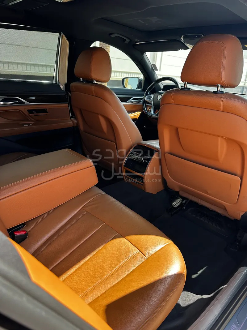 2017 بي ام دبليو الفئة السابعة 730 إل أي