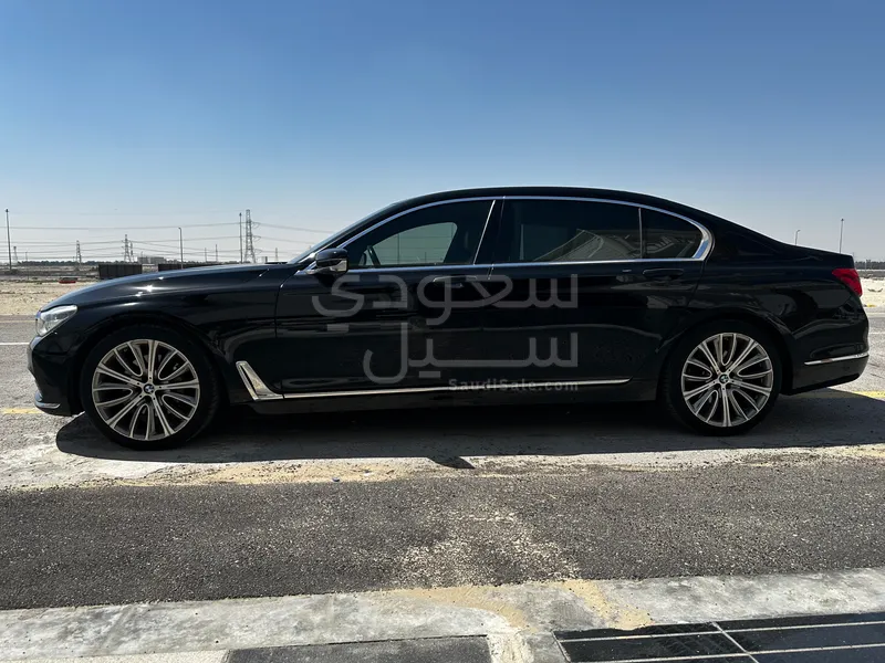 2017 بي ام دبليو الفئة السابعة 730 إل أي