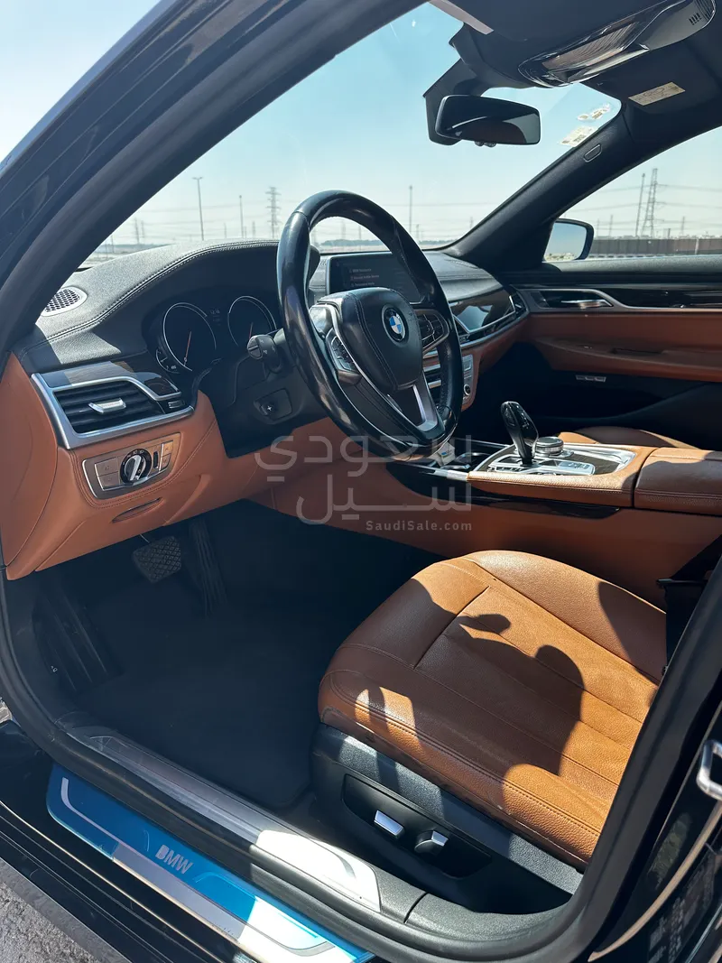 2017 بي ام دبليو الفئة السابعة 730 إل أي