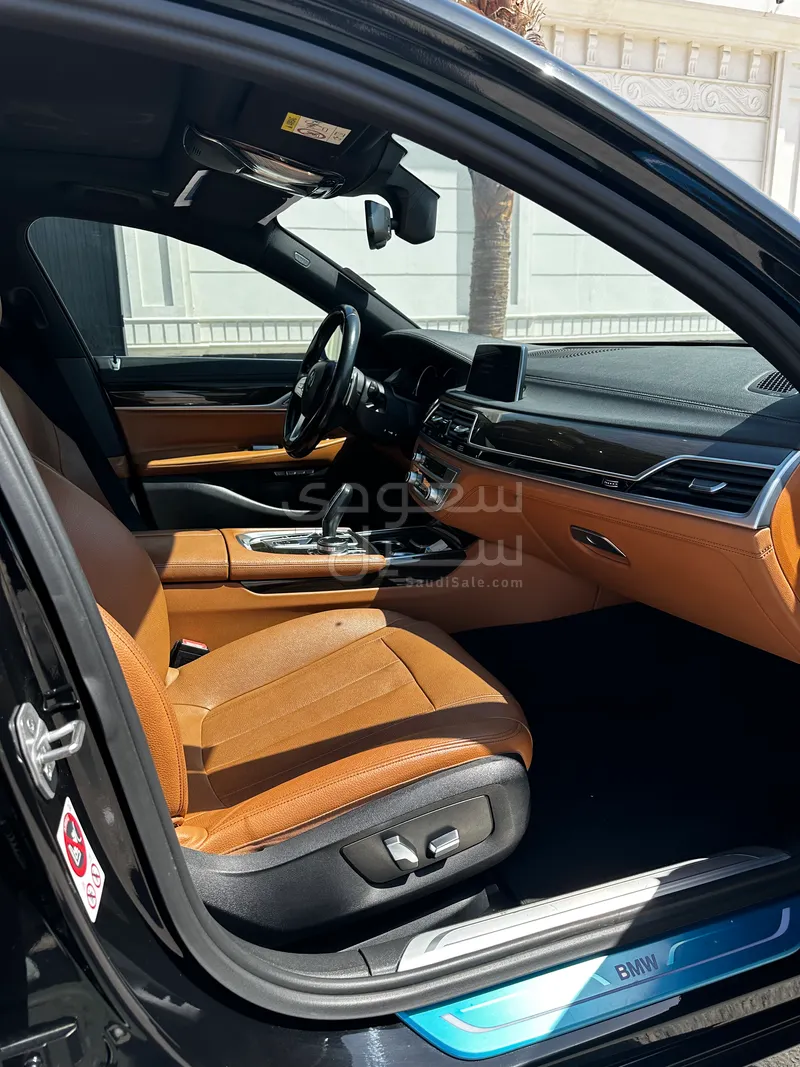 2017 بي ام دبليو الفئة السابعة 730 إل أي