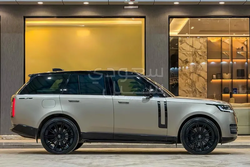 2022 لاند روفر رينج روفر فيرست اديشن