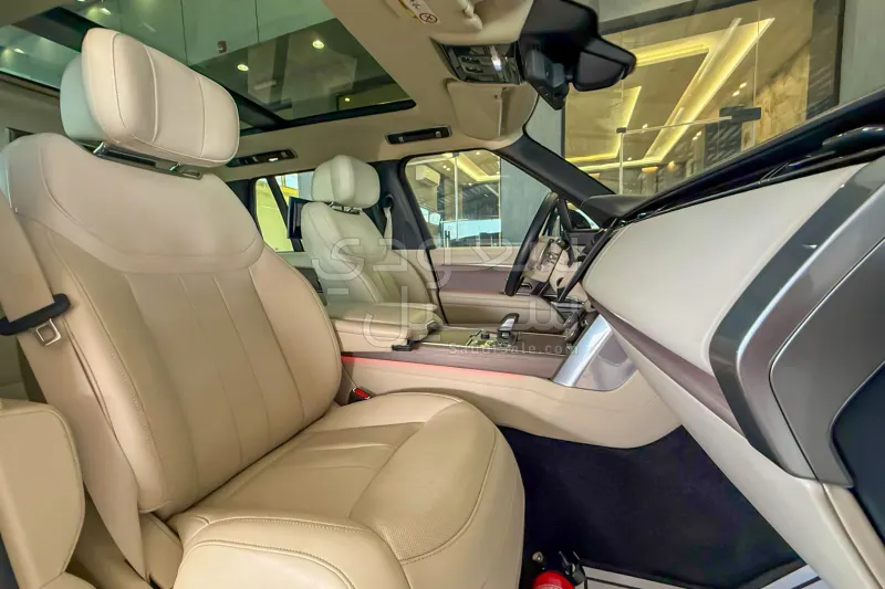 2022 لاند روفر رينج روفر فيرست اديشن