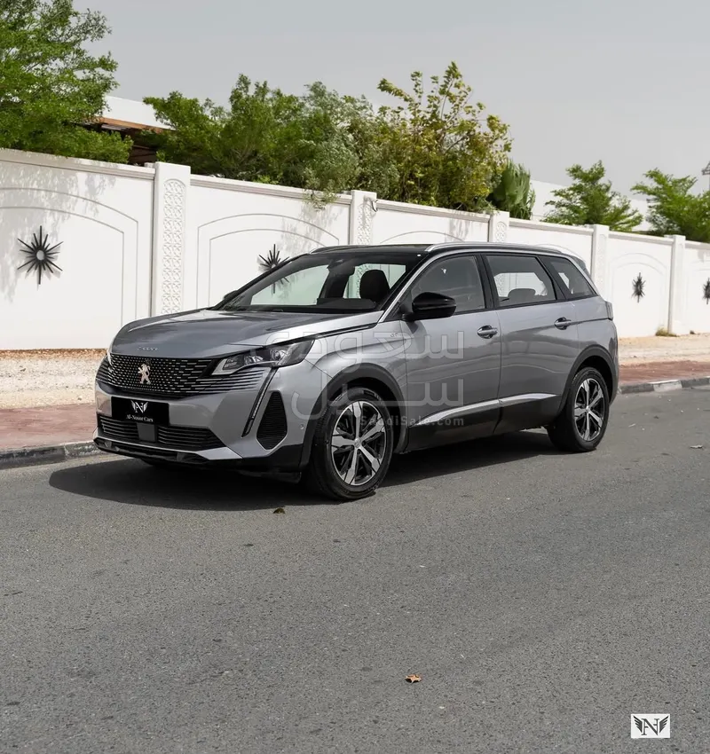 2023 بيجو 5008 جي تي لاين