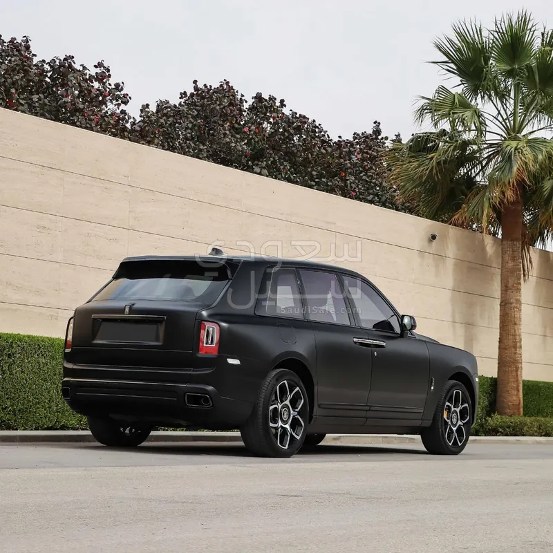 2024 رولز رويس كولينان بلاك بادج