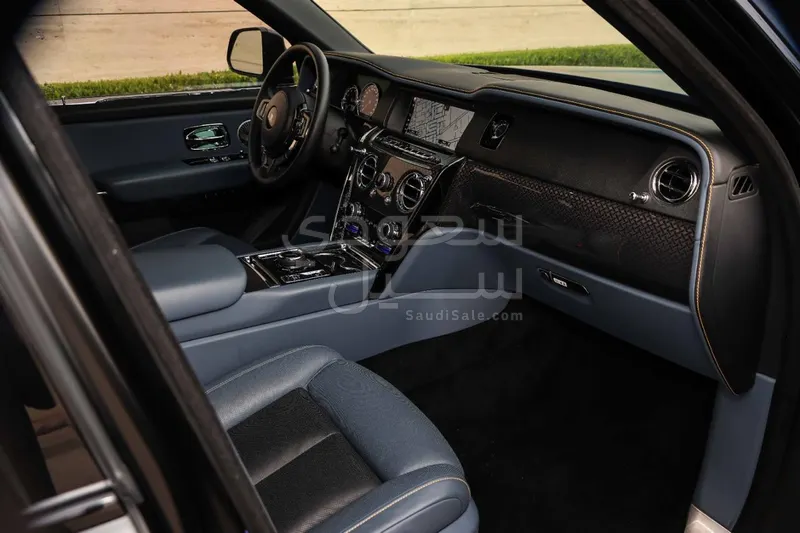 2024 رولز رويس كولينان بلاك بادج