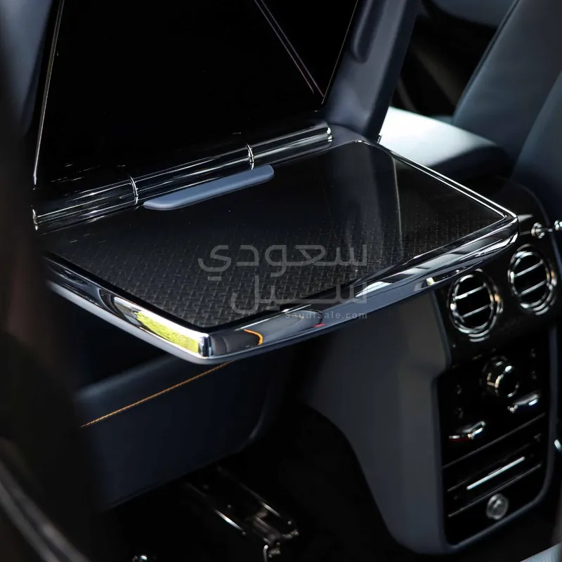 2024 رولز رويس كولينان بلاك بادج