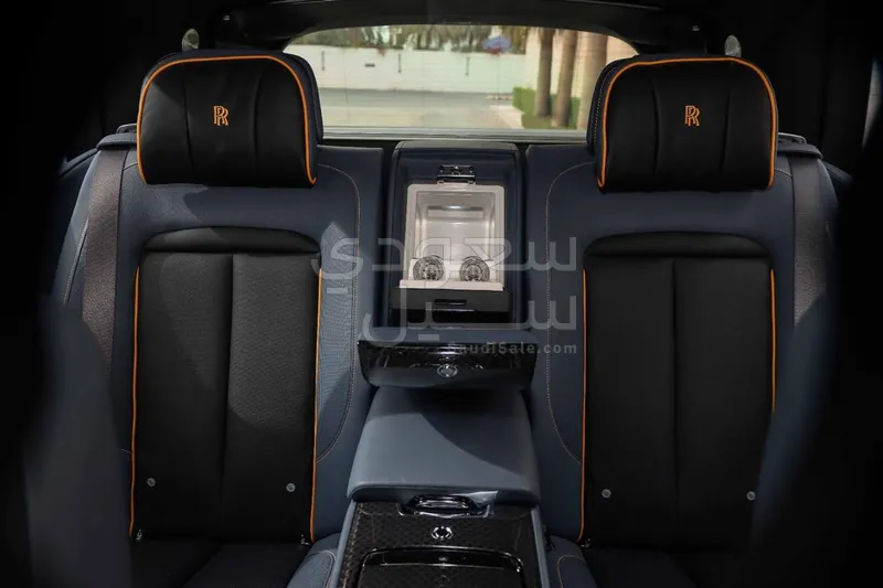 2024 رولز رويس كولينان بلاك بادج