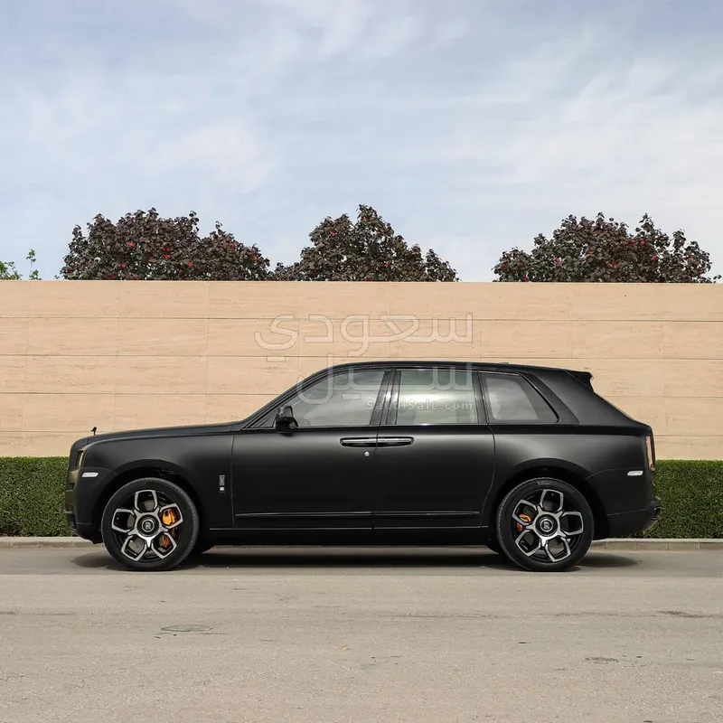 2024 رولز رويس كولينان بلاك بادج