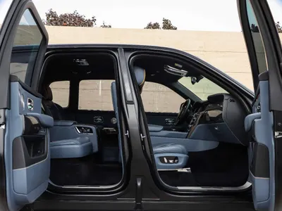 2024 رولز رويس كولينان بلاك بادج