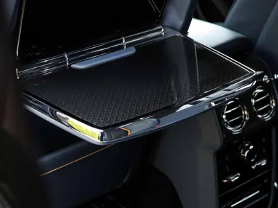 2024 رولز رويس كولينان بلاك بادج