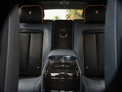 2024 رولز رويس كولينان بلاك بادج