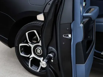 2024 رولز رويس كولينان بلاك بادج