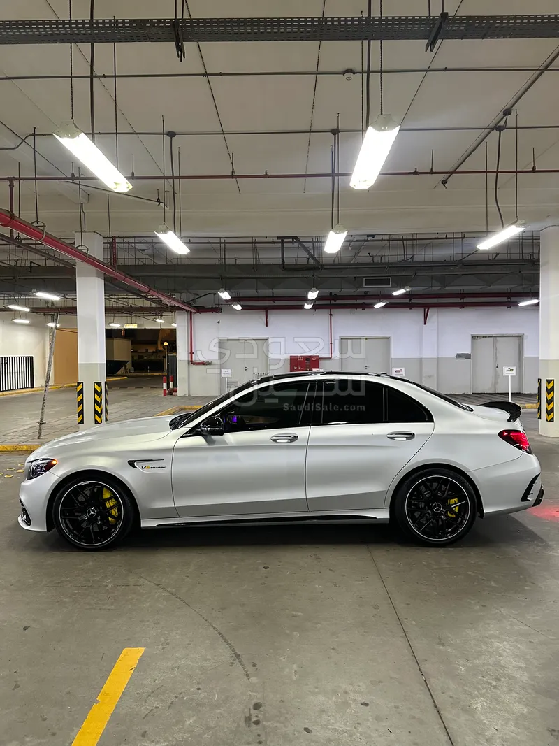 2020 مرسيدس - بنز سي 63إٍس أي إم جي