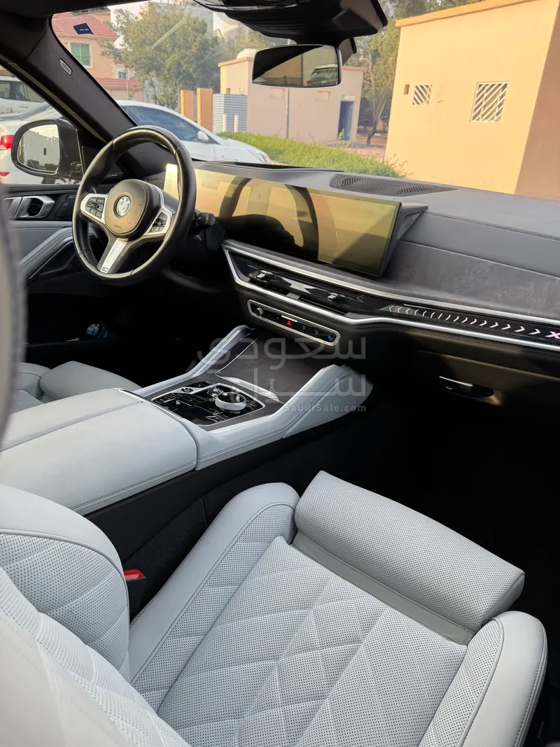 2024 BMW X Series 6 M