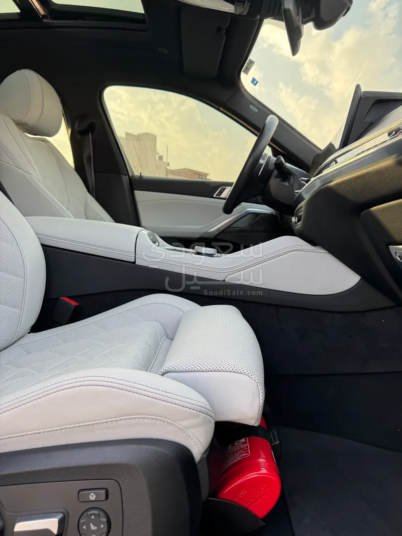 2024 BMW X Series 6 M