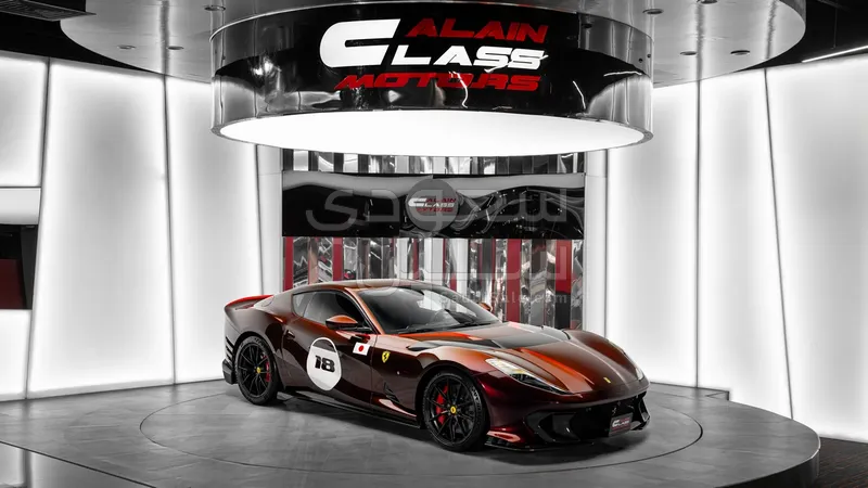 2023 فيراري 812 كومبتيزيوني