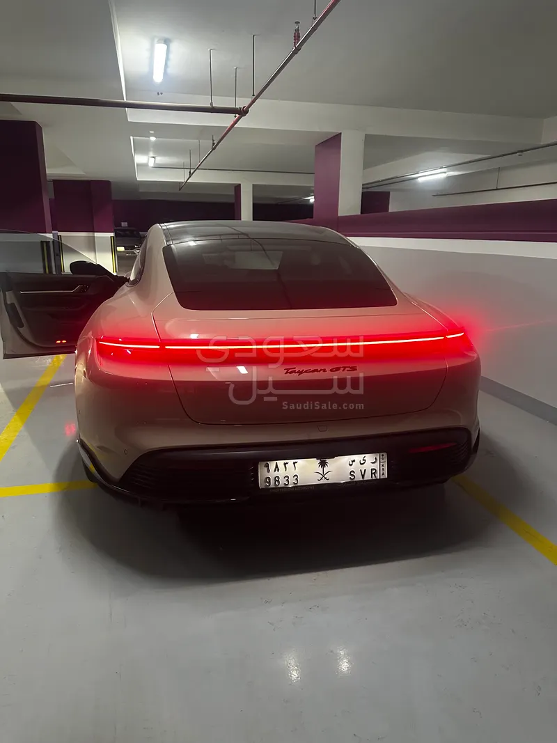 2023 بورش تايكان جي تي اس