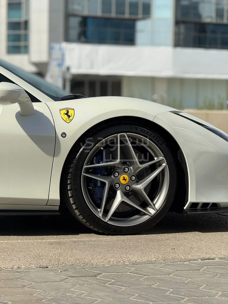 2021 فيراري اف 8 تريبوتو