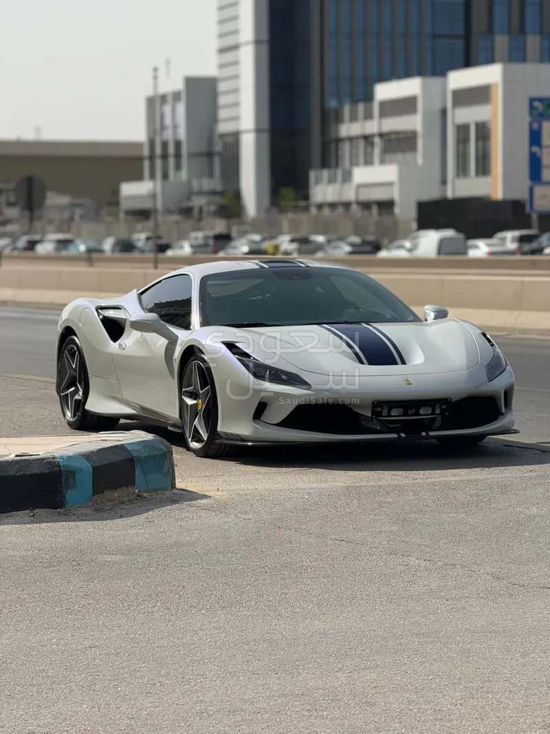 2021 فيراري اف 8 تريبوتو