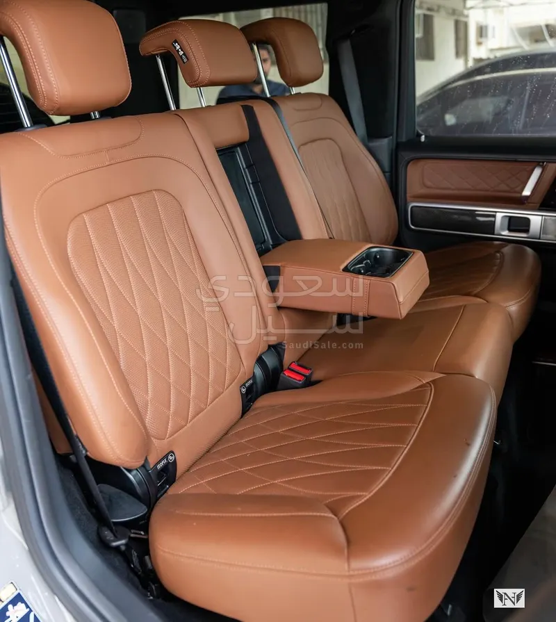 2022 مرسيدس - بنز جي 63 أي إم جي