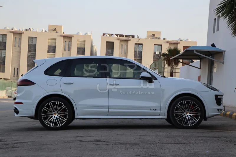 2016 بورش كايين جي تي اس