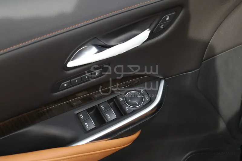 2021 كاديلاك اكس تي 4