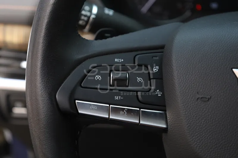 2021 كاديلاك اكس تي 4