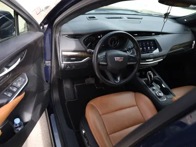 2021 كاديلاك اكس تي 4