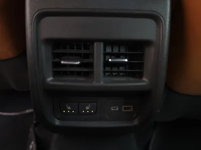 2021 كاديلاك اكس تي 4