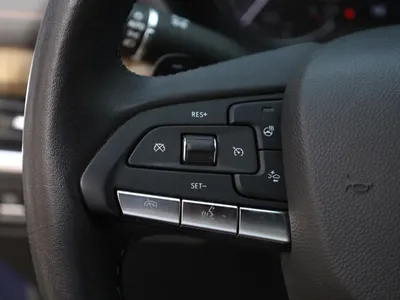 2021 كاديلاك اكس تي 4