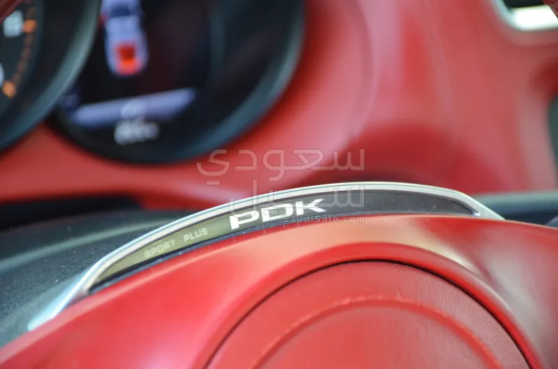 2015 بورش كايمان