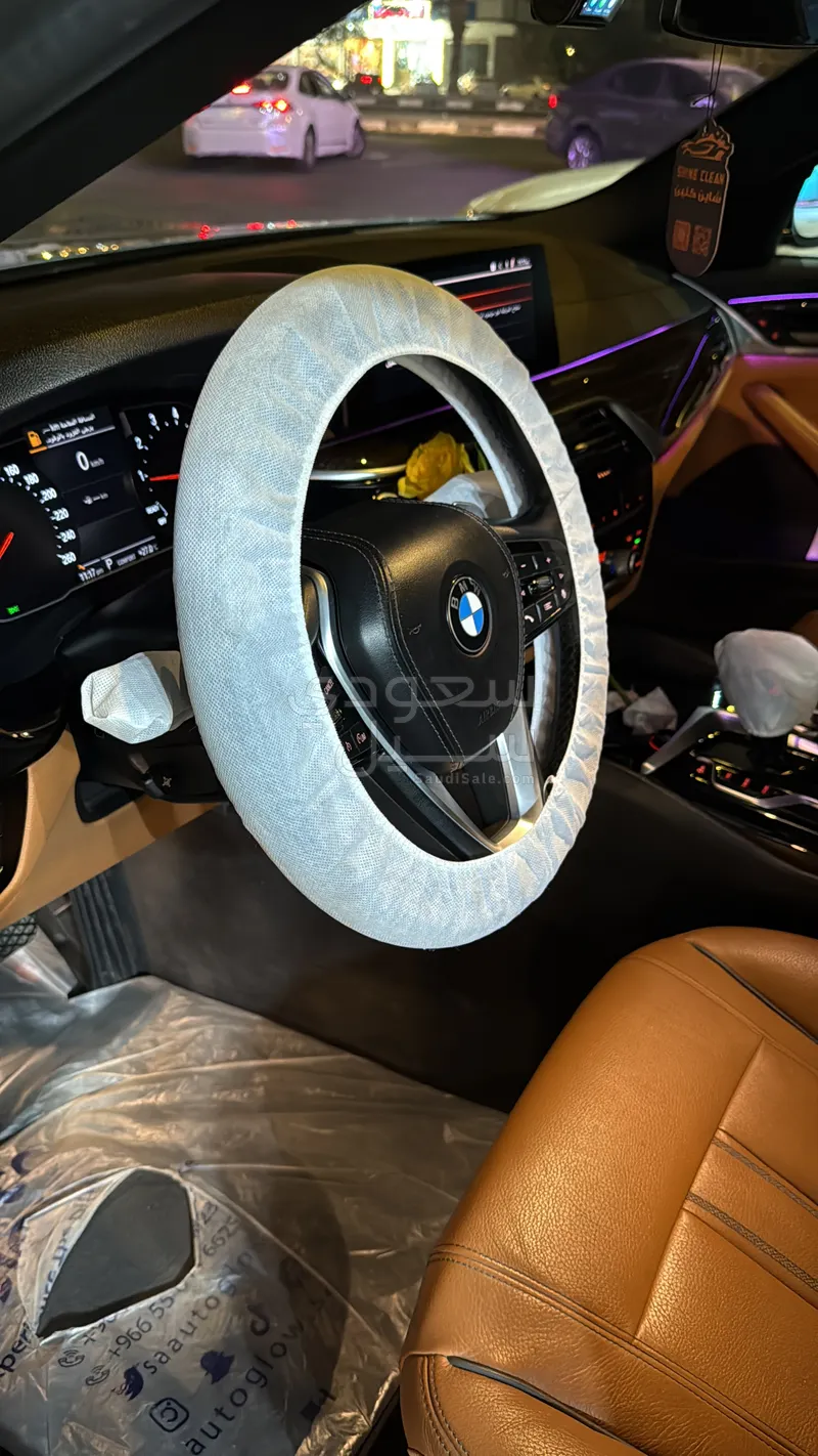 2021 بي ام دبليو الفئة الخامسة 520 أي