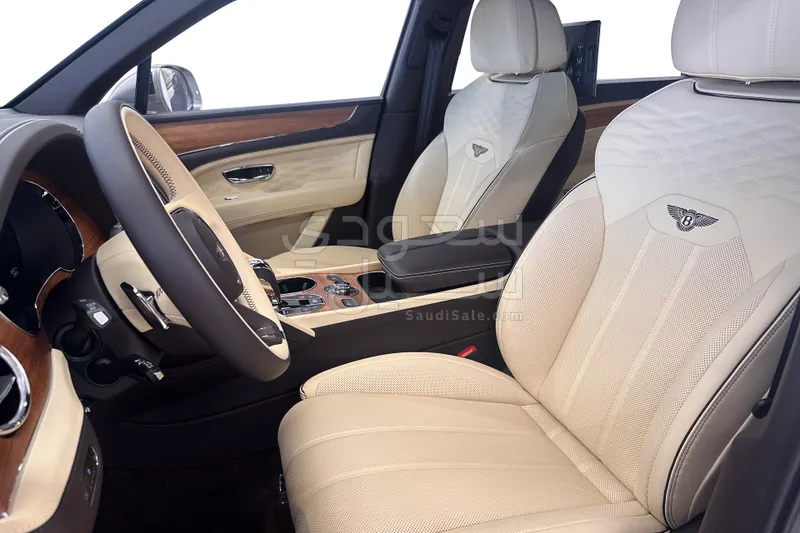 2025 بنتلي بنتايجا إي دابليو بي