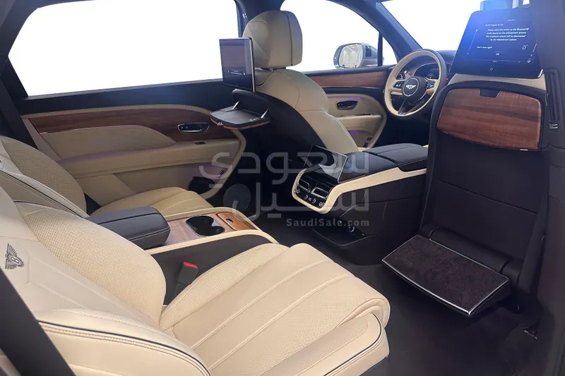 2025 بنتلي بنتايجا إي دابليو بي