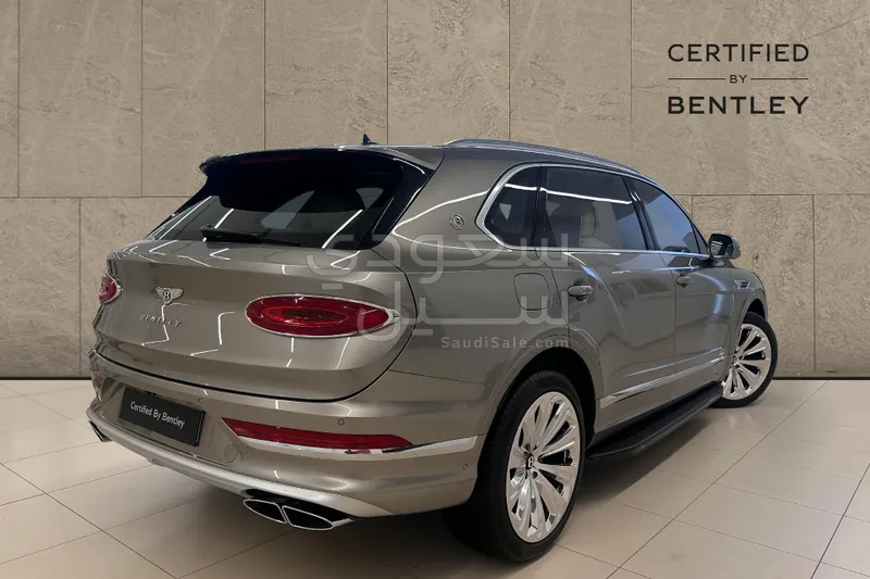 2025 بنتلي بنتايجا إي دابليو بي