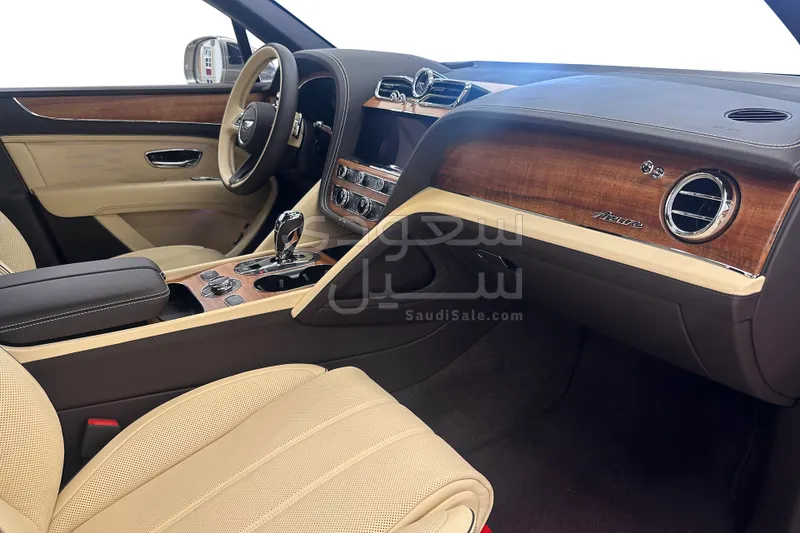 2025 بنتلي بنتايجا إي دابليو بي