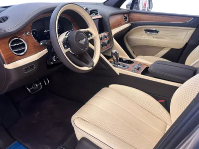 2025 بنتلي بنتايجا إي دابليو بي