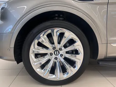 2025 بنتلي بنتايجا إي دابليو بي