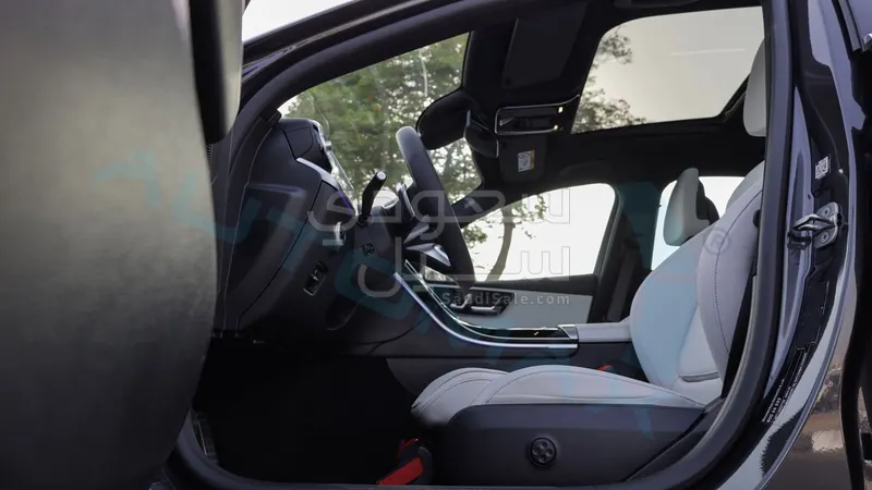 2026 مرسيدس - بنز سي 200 أي إم جي