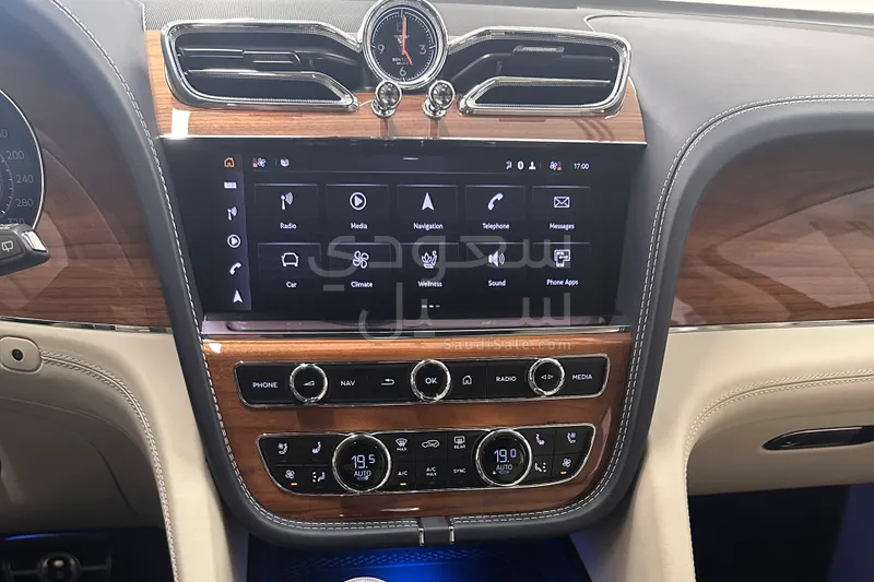 2025 بنتلي بنتايجا