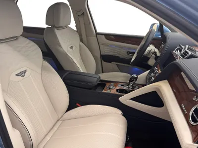 2025 بنتلي بنتايجا