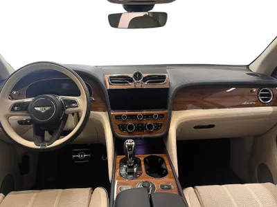 2025 بنتلي بنتايجا