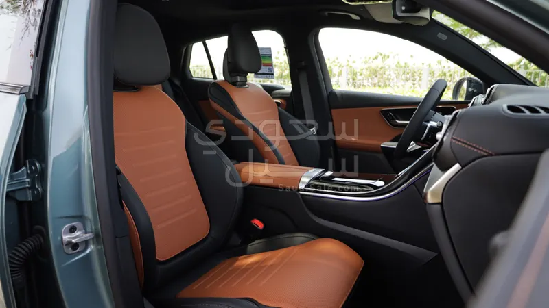 2026 مرسيدس - بنز جي إل سي 200 اي ام جي