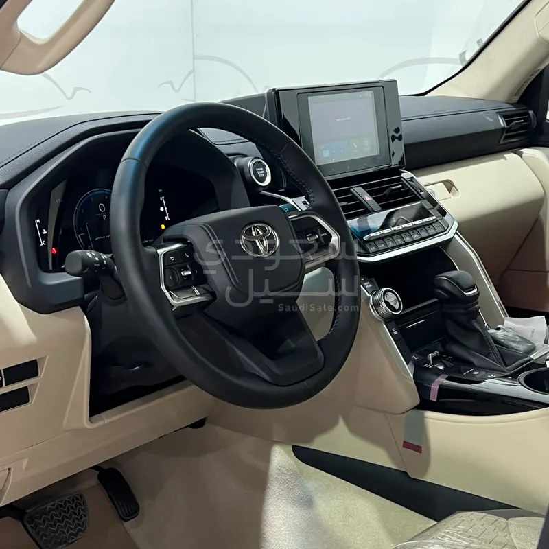 2026 تويوتا لاند كروزر جي اكس ار2