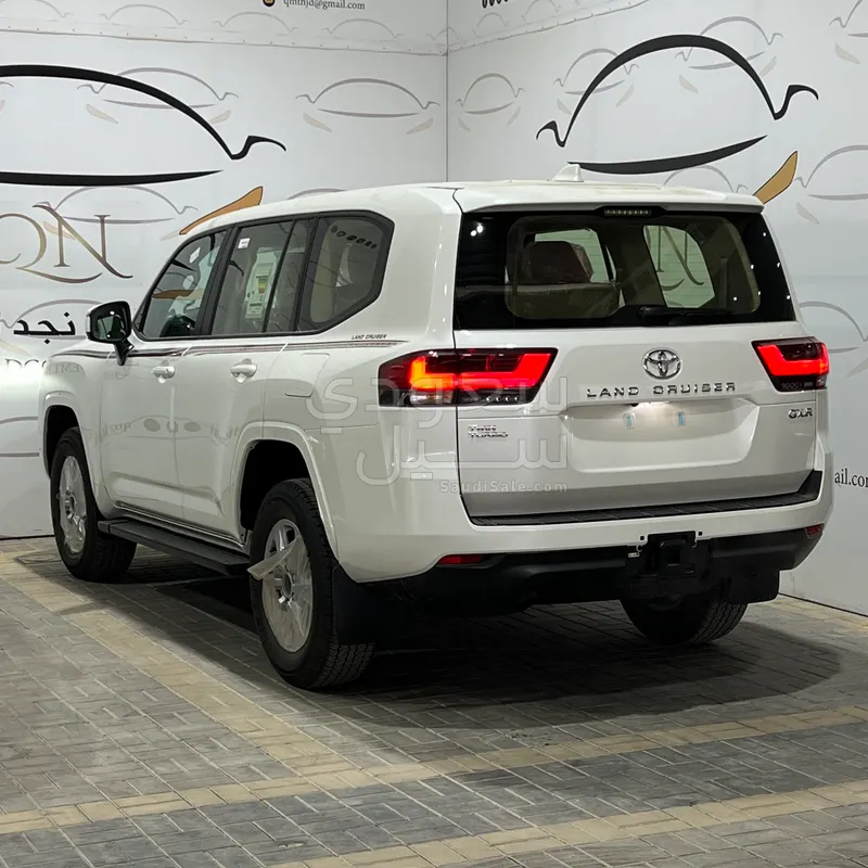 2026 تويوتا لاند كروزر جي اكس ار2