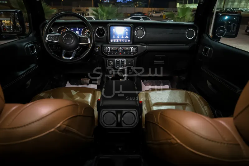 2020 جييب رانجلر صحارى
